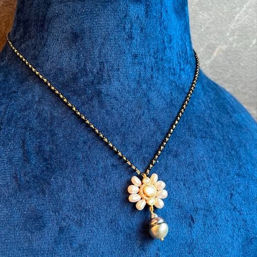 Gulzar – The Blossom Pearl Mangalsutra