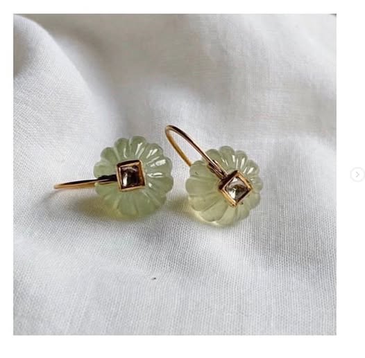 Gul Rosette Studs