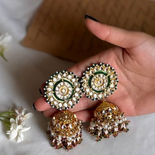 Esméralda Royale Jhumkas