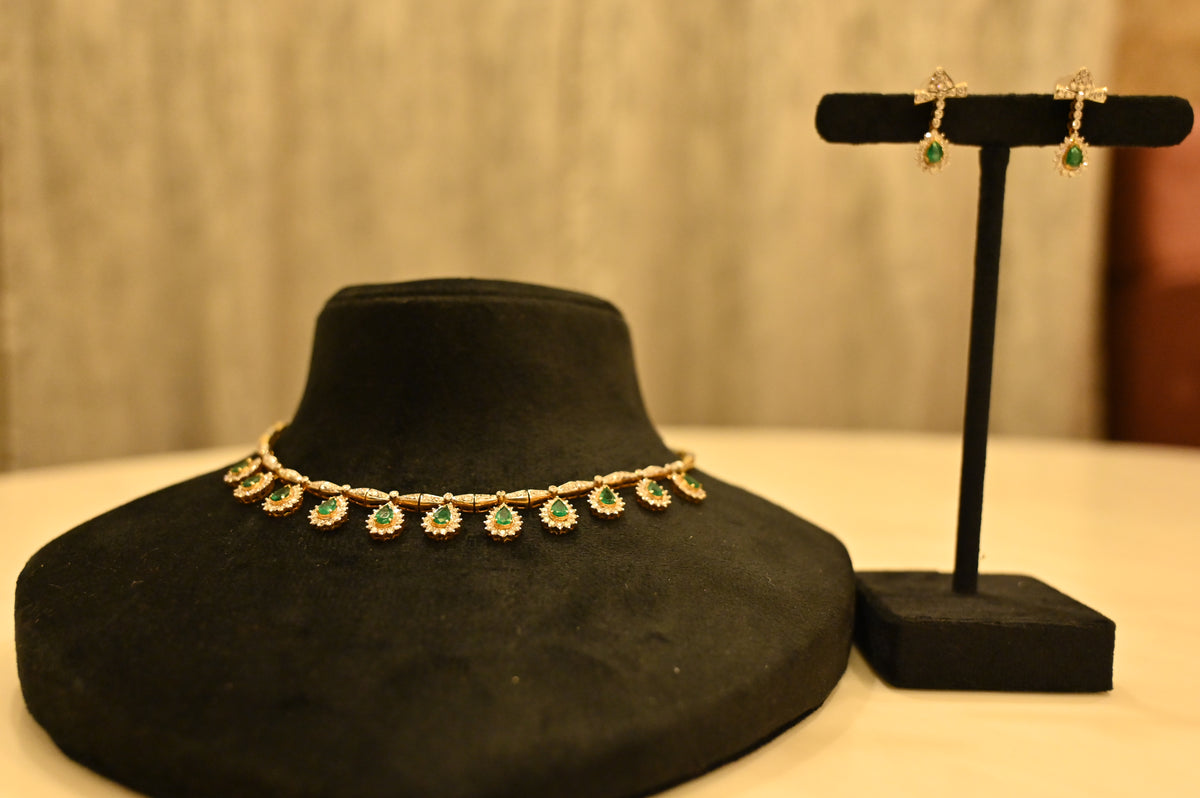 Elegant Emerald choker set