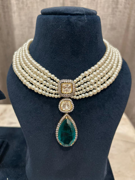 Verdant Empress Pearl Choker