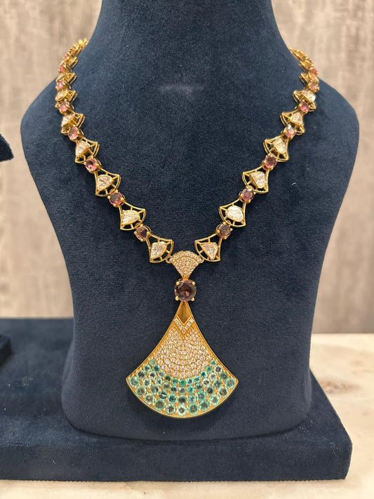 Royale Fancrest Enamel Set